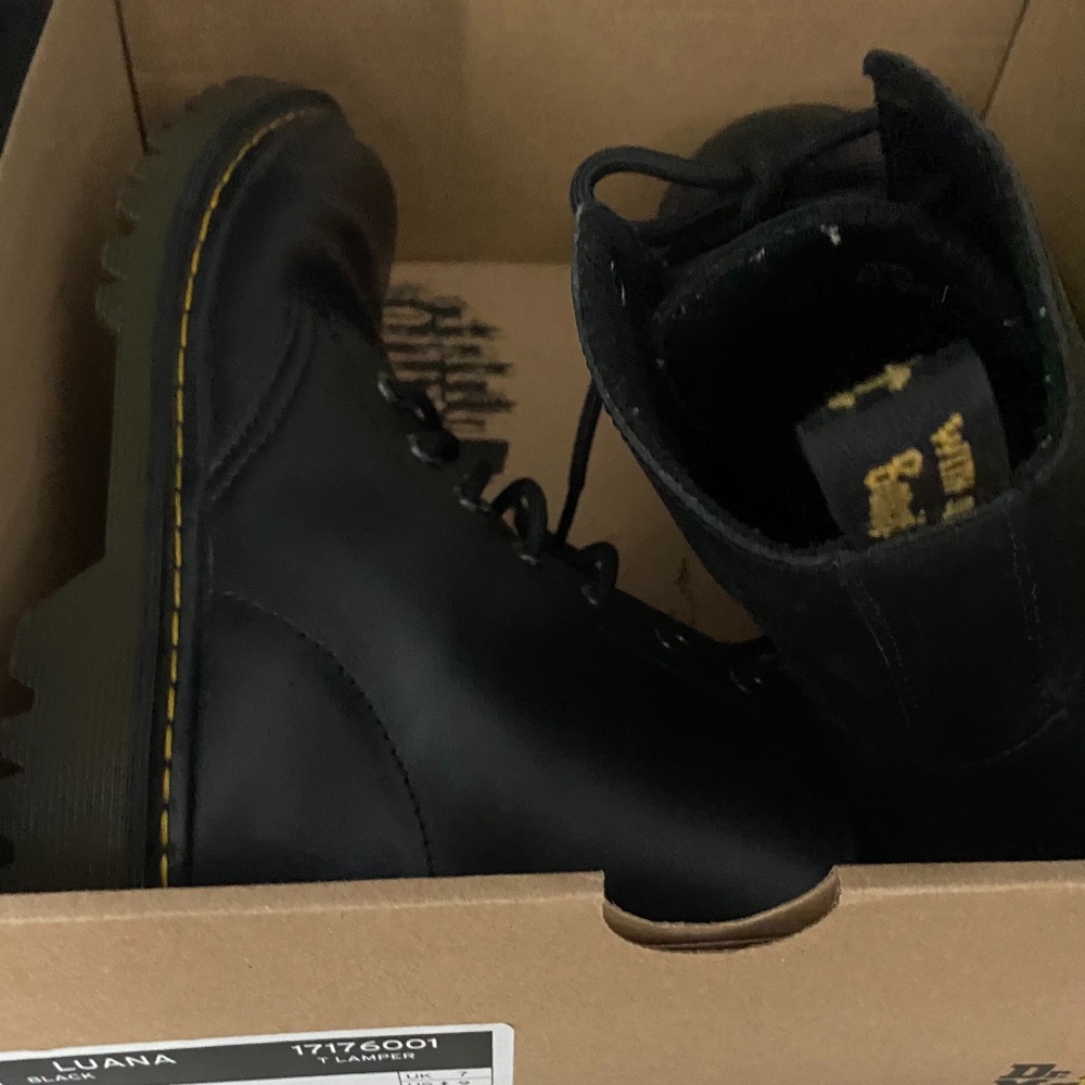 Dr.Martens boots